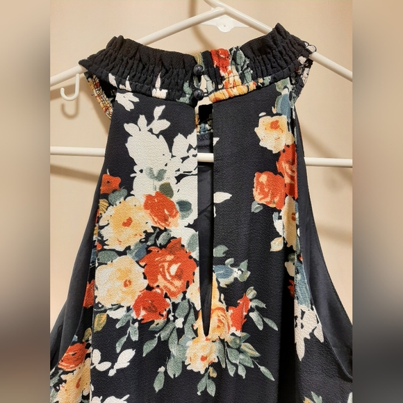 Navy halter dress, floral pattern. - Picture 3 of 5